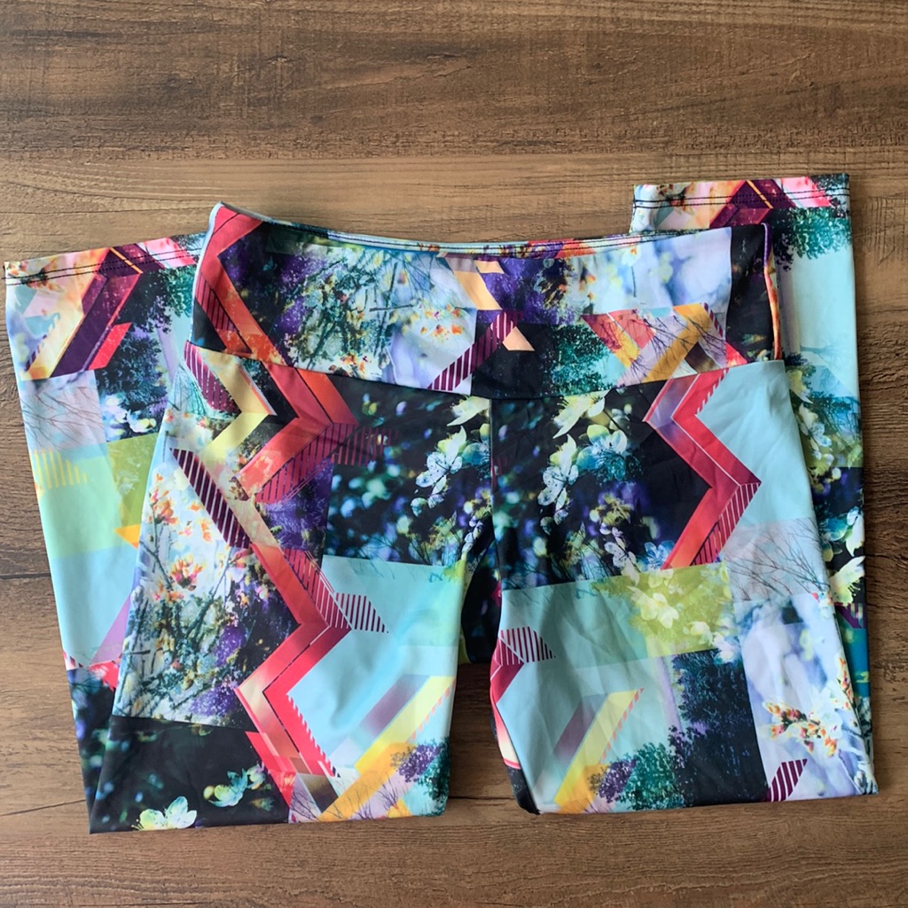 Onzie Floral Chevron Floral Print Half Leggings